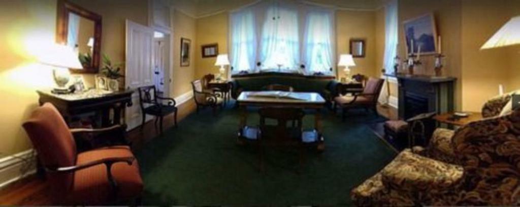 לינה וארוחת בוקר נאטשז 1888 Wensel House מראה חיצוני תמונה