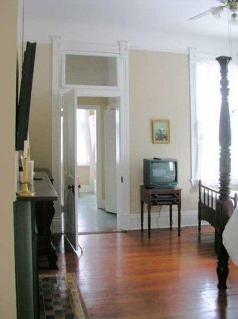 לינה וארוחת בוקר נאטשז 1888 Wensel House מראה חיצוני תמונה